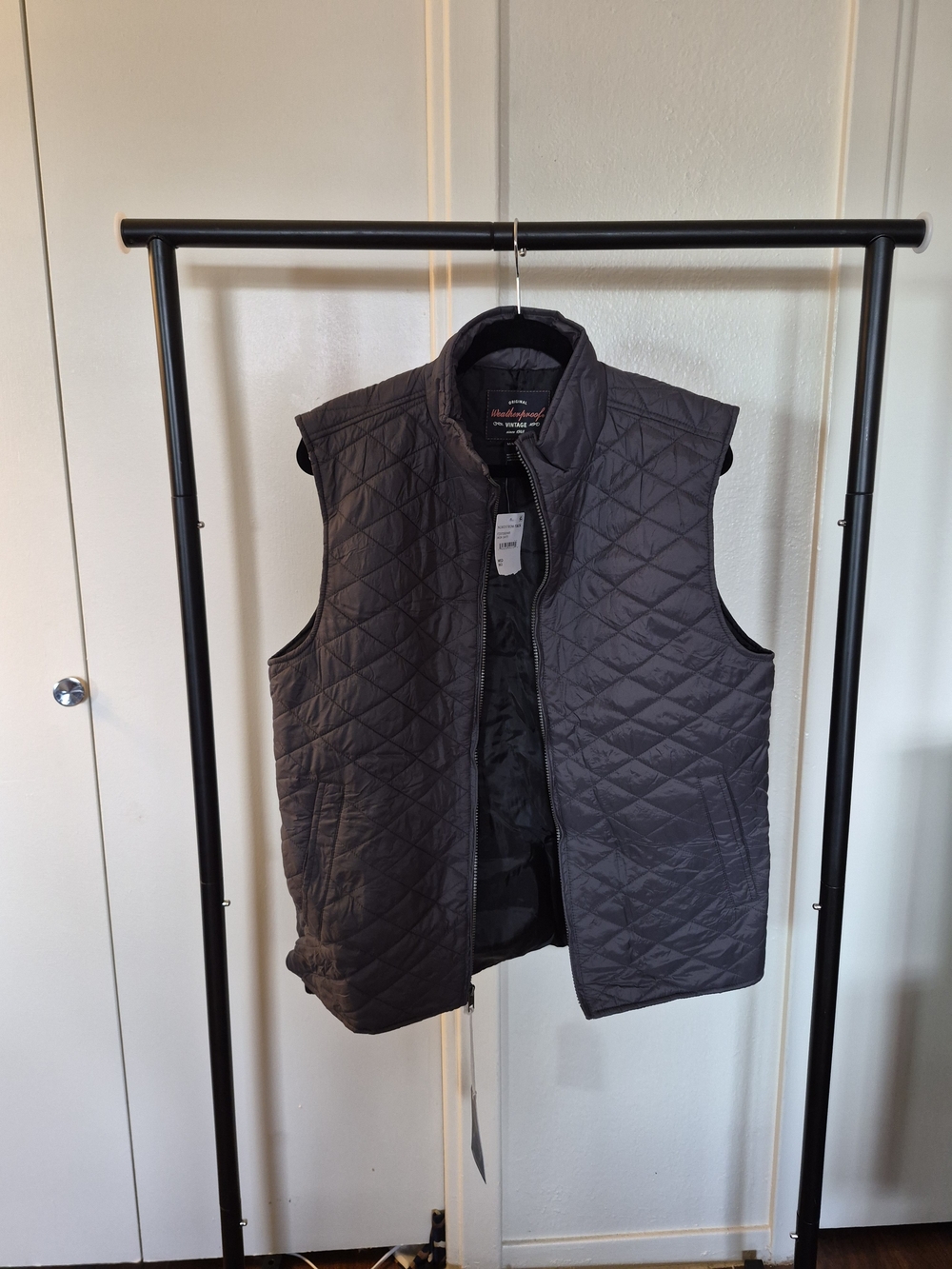 NWT Quilted Men's Vest Jacket - Charcoal